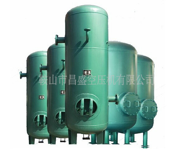 【立式儲氣罐】的設(shè)計與施工。